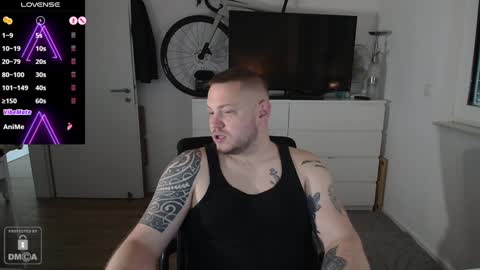 Snapshot of x19marco93x chatting on 02.02.25 x19marco93x online show from 02.02.25