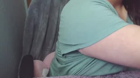 Snapshot of x96bx chatting on 12.01.25 Yukimiss online show from 12.01.25