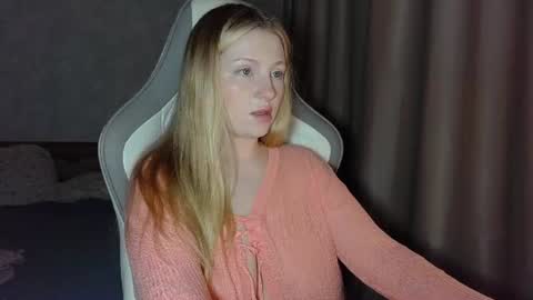 Snapshot of x__ivy_x chatting on 06.17.26 eva online show from 06.17.26