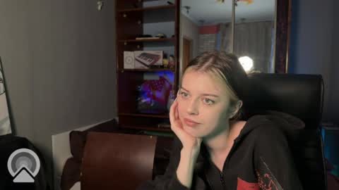 Philipp and Este online show from 04.30.26