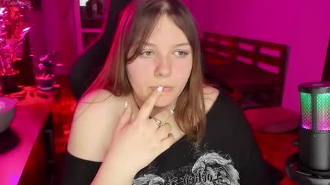 LOVE NERDS ONLY online show from 12.23.25