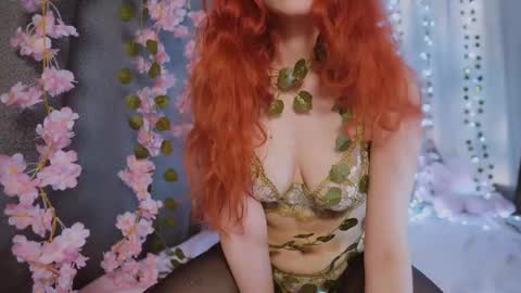 Snapshot of x_sexykitten666_x chatting on 05.16.26 Lucy online show from 05.16.26