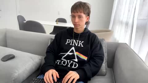 Snapshot of xamyu chatting on 01.27.25 Xam online show from 01.27.25