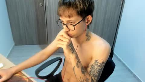 Snapshot of xamyu chatting on 06.20.26 Xam online show from 06.20.26