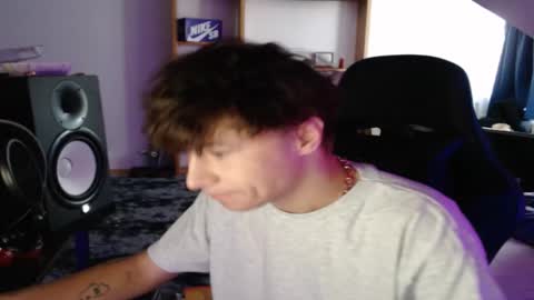 Snapshot of xandiigmusik chatting on 09.13.25 rx4per online show from 09.13.25