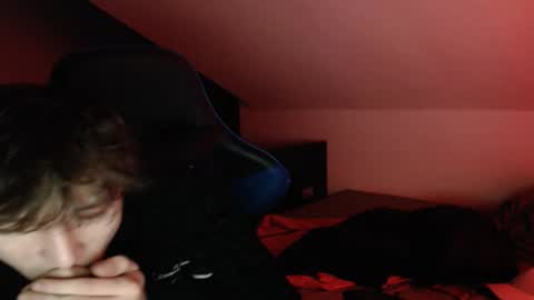 Snapshot of xandiigmusik chatting on 11.24.25 rx4per online show from 11.24.25