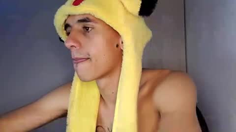 Snapshot of xandressex chatting on 02.15.25 Andres online show from 02.15.25