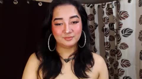 Nira   NOT INTO CHEAP GUYS  online show from 01.05.25
