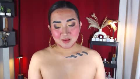 Nira   NOT INTO CHEAP GUYS  online show from 09.15.25