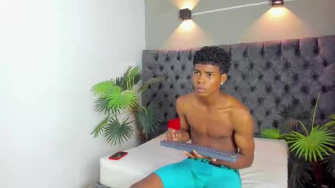 XAVI online show from 10.13.25