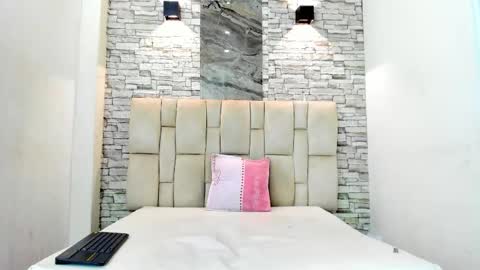 XAVI online show from 12.15.25