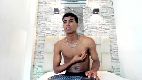 XAVI online show from 12.18.25