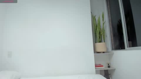 Snapshot of xavier_colleman chatting on 11.27.25 Xavier online show from 11.27.25