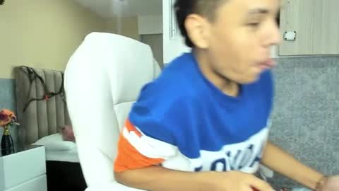 xavier fox   online show from 10.23.25