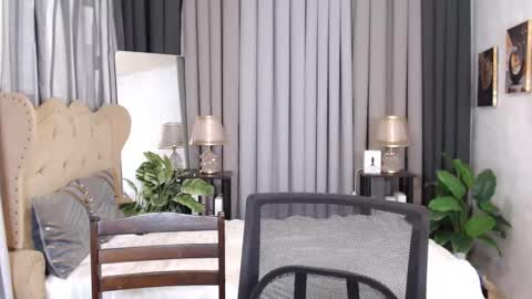 I LOVEE TO TRAVEL AROUND THE WORLD online show from 03.08.25