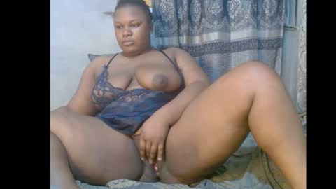 Snapshot of xcumxonxme chatting on 01.17.25 xcumxonxme online show from 01.17.25