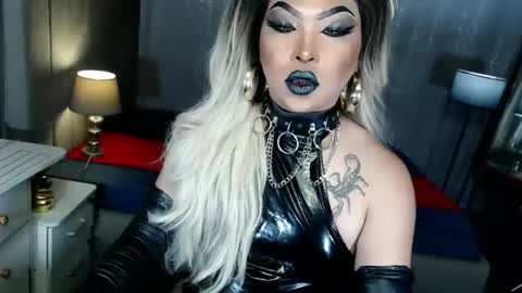 Zhavia online show from 11.04.25