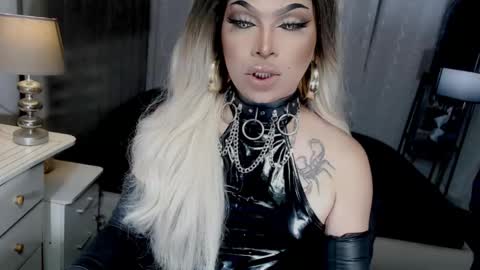 Zhavia online show from 01.05.26