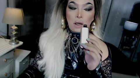 Zhavia online show from 01.15.26