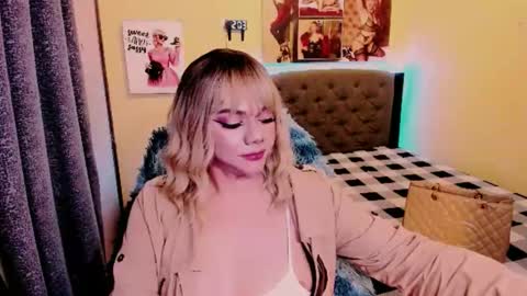 Snapshot of xdirtymistressx chatting on 03.08.26 XDirtymistressX online show from 03.08.26