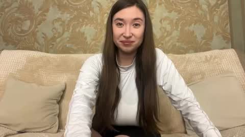 Snapshot of xeniabungard chatting on 04.11.26 Mia online show from 04.11.26