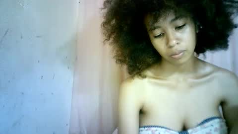 Snapshot of xenna610827 chatting on 02.03.25 xenna610827 online show from 02.03.25