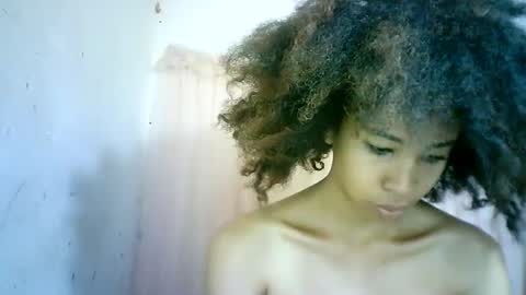 Snapshot of xenna610827 chatting on 02.04.25 xenna610827 online show from 02.04.25