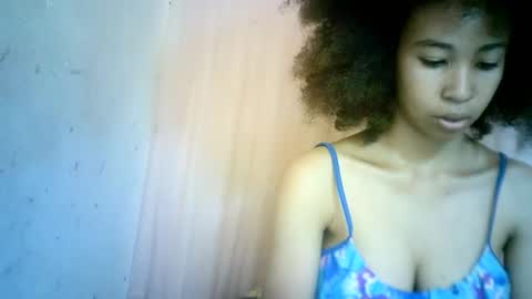 Snapshot of xenna610827 chatting on 02.05.25 xenna610827 online show from 02.05.25