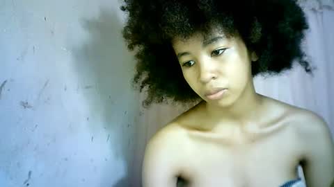 Snapshot of xenna610827 chatting on 02.13.25 xenna610827 online show from 02.13.25