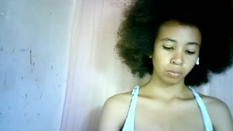 Snapshot of xenna610827 chatting on 02.24.25 xenna610827 online show from 02.24.25