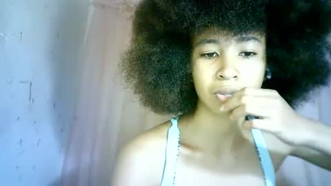 Snapshot of xenna610827 chatting on 03.03.25 xenna610827 online show from 03.03.25