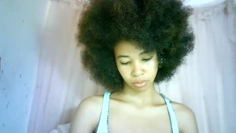 Snapshot of xenna610827 chatting on 03.04.25 xenna610827 online show from 03.04.25