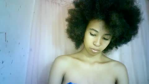 Snapshot of xenna610827 chatting on 03.12.25 xenna610827 online show from 03.12.25