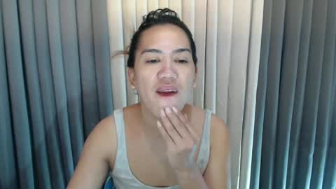 GWEN THOMPSON .......   online show from 12.08.24