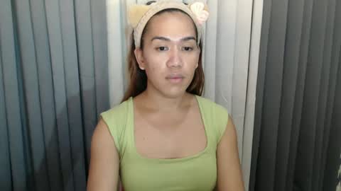 GWEN THOMPSON .......   online show from 01.11.25