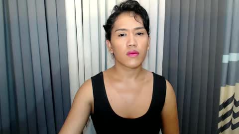 GWEN THOMPSON .......   online show from 02.12.25