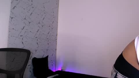 Snapshot of xiao_keiko chatting on 04.09.26 Xiao Keiko online show from 04.09.26