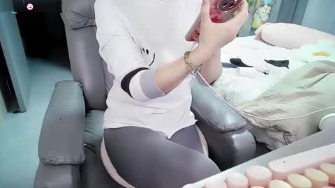 Snapshot of xiaoyu_cn chatting on 10.15.25 xiaoyu online show from 10.15.25