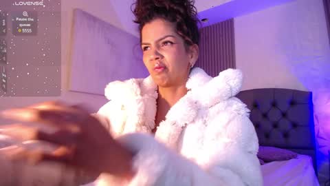 Mia Vega online show from 02.01.25