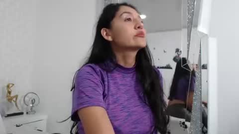 Snapshot of ximenaa_suarez chatting on 01.28.25 ximena suarez online show from 01.28.25