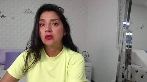 Snapshot of ximenaa_suarez chatting on 02.19.25 ximena suarez online show from 02.19.25