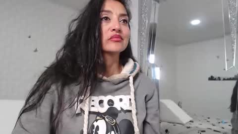 Snapshot of ximenaa_suarez chatting on 02.27.25 ximena suarez online show from 02.27.25