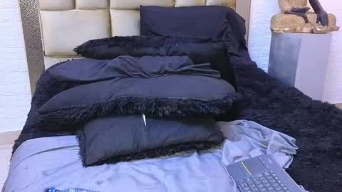 Snapshot of ximenawilliamss chatting on 02.01.25 ximena online show from 02.01.25