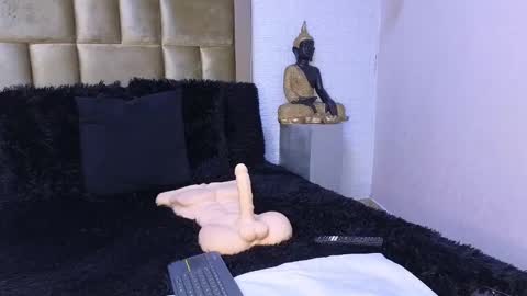 Snapshot of ximenawilliamss chatting on 02.03.25 ximena online show from 02.03.25