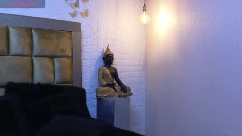 Snapshot of ximenawilliamss chatting on 02.08.25 ximena online show from 02.08.25