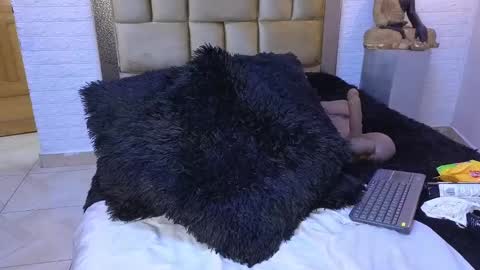 Snapshot of ximenawilliamss chatting on 02.10.25 ximena online show from 02.10.25