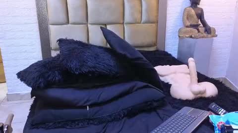 Snapshot of ximenawilliamss chatting on 03.01.25 ximena online show from 03.01.25