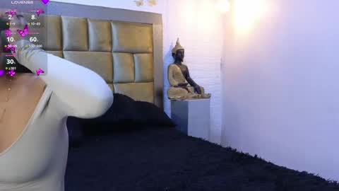 Snapshot of ximenawilliamss chatting on 09.21.25 ximena online show from 09.21.25