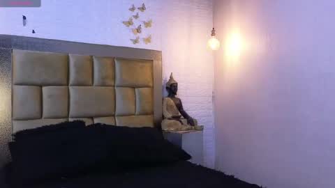 Snapshot of ximenawilliamss chatting on 10.08.25 ximena online show from 10.08.25