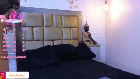 Snapshot of ximenawilliamss chatting on 10.10.25 ximena online show from 10.10.25